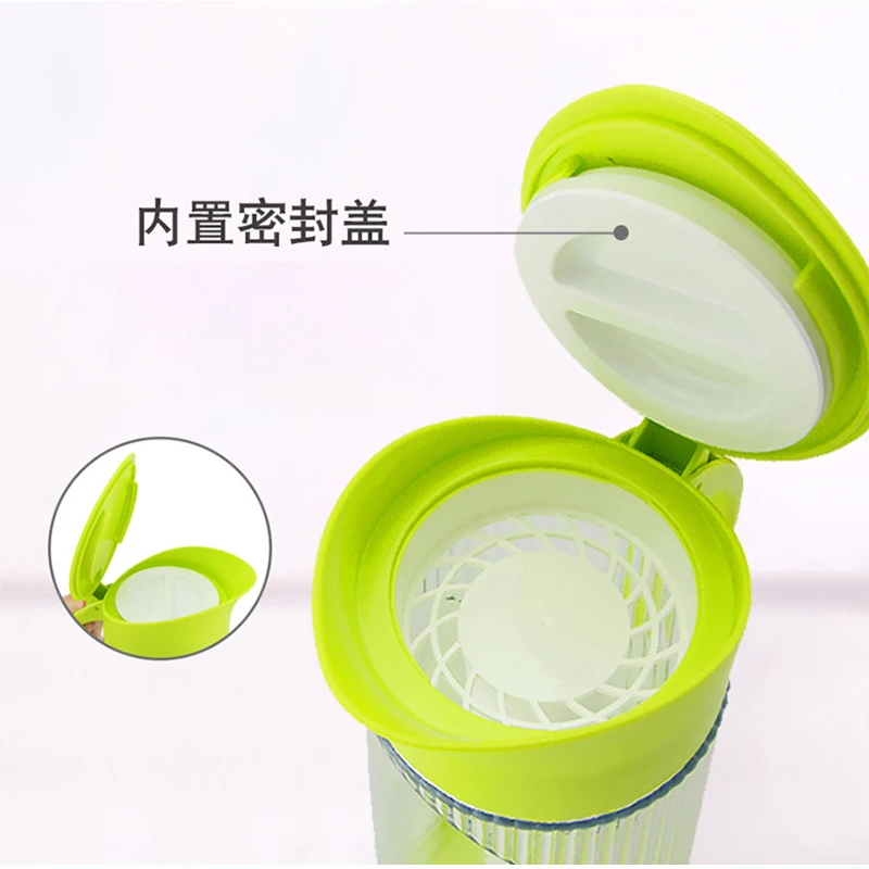 Travel Juice Jug 2.0L plastic water cooler jug with 3 pcs cups beer jug  water pitcher round quick-frozen stick kettle set