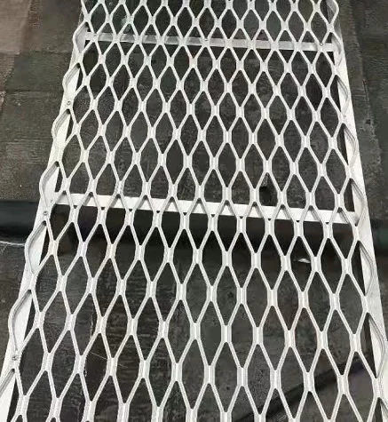 Foshan Puyang factory aluminum profile 6061 punching mesh diamond grating door walking grid aluminum mesh