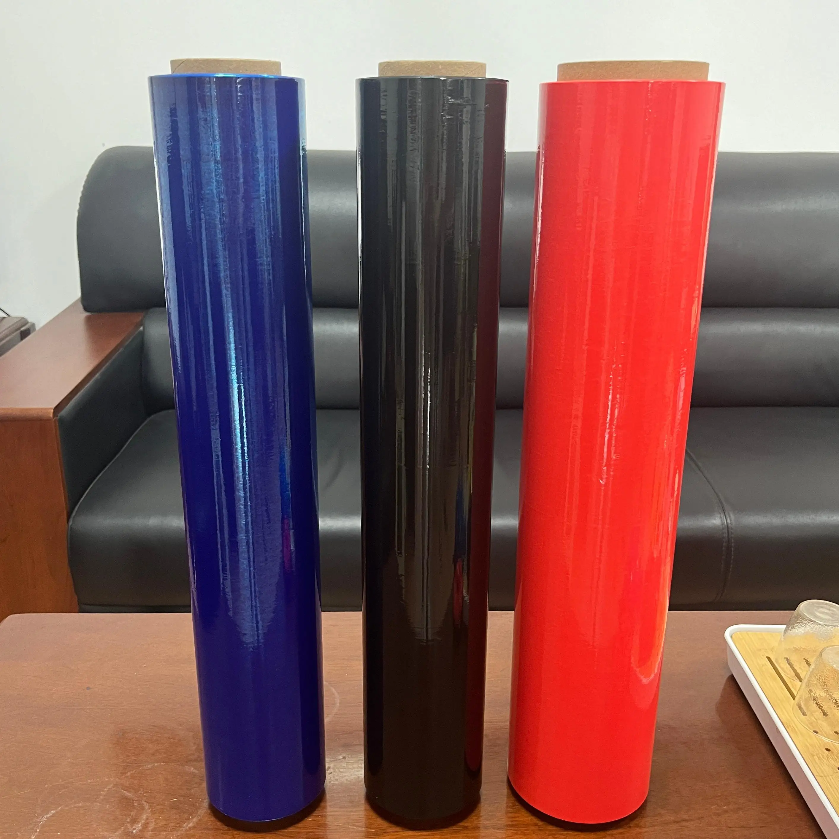 450 мм 25mic 80 дюймов 90 Калибр 18x1500 обертка pe 500x300 черный Высокое качество 20 микрон lldpe ручная стрейч пленка