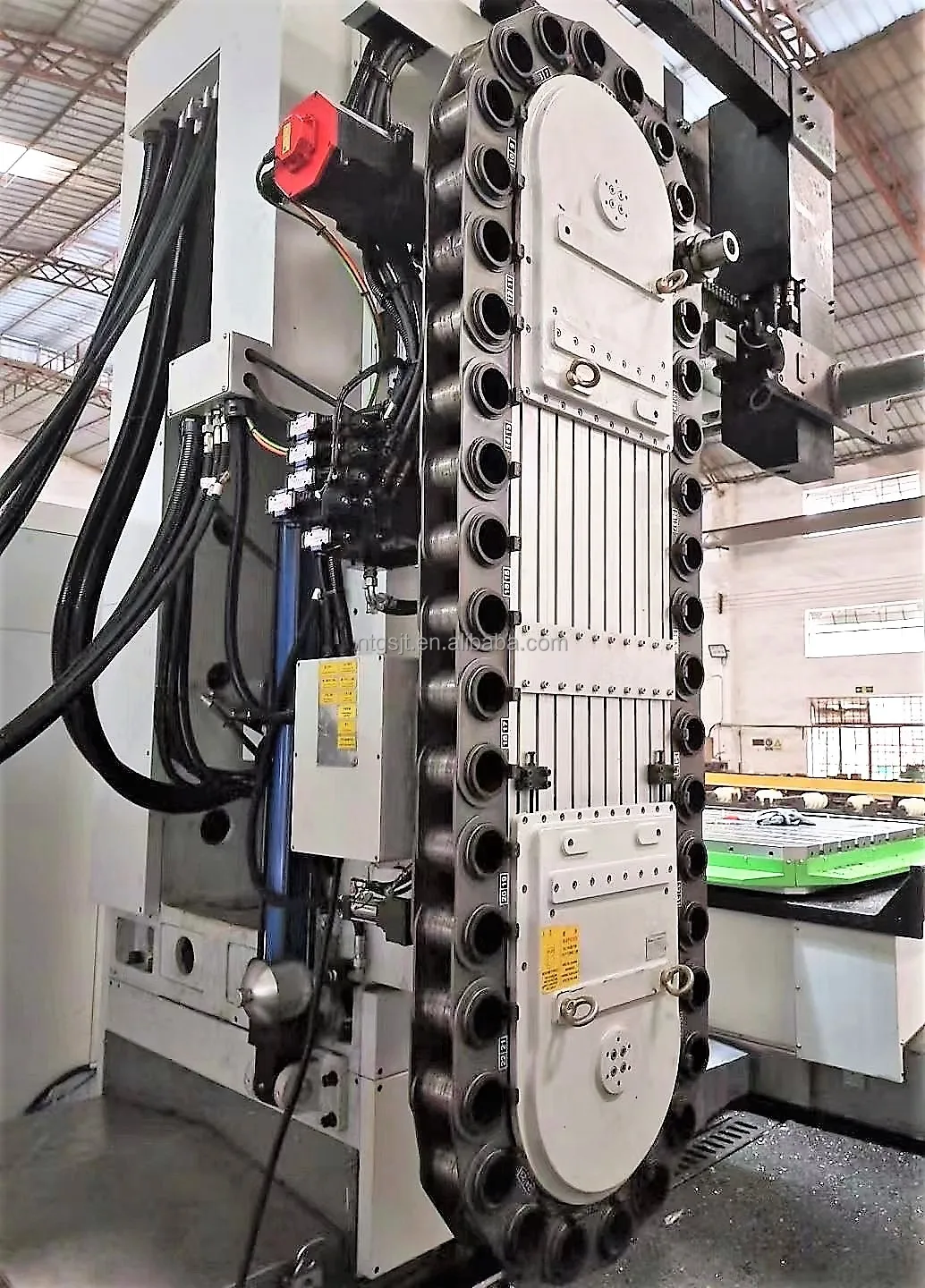 DHM110T High cutting 4 axis horizontal cnc milling machine machining center