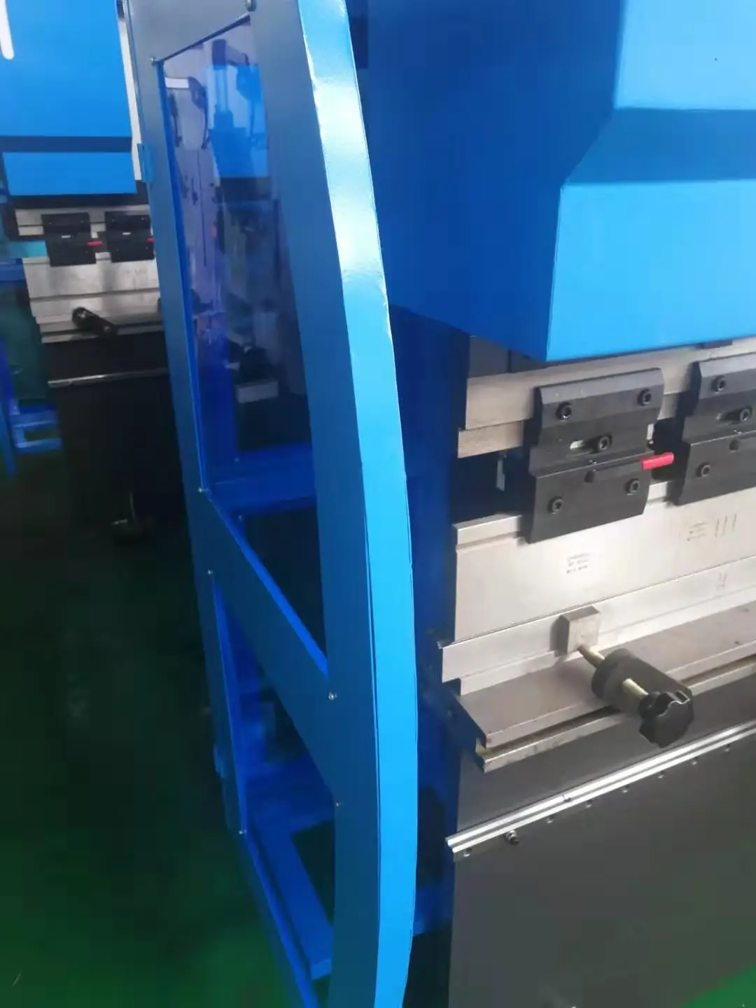 High Quality 3200*8mm hydraulic bender machine/4 axis CNC Press Brake