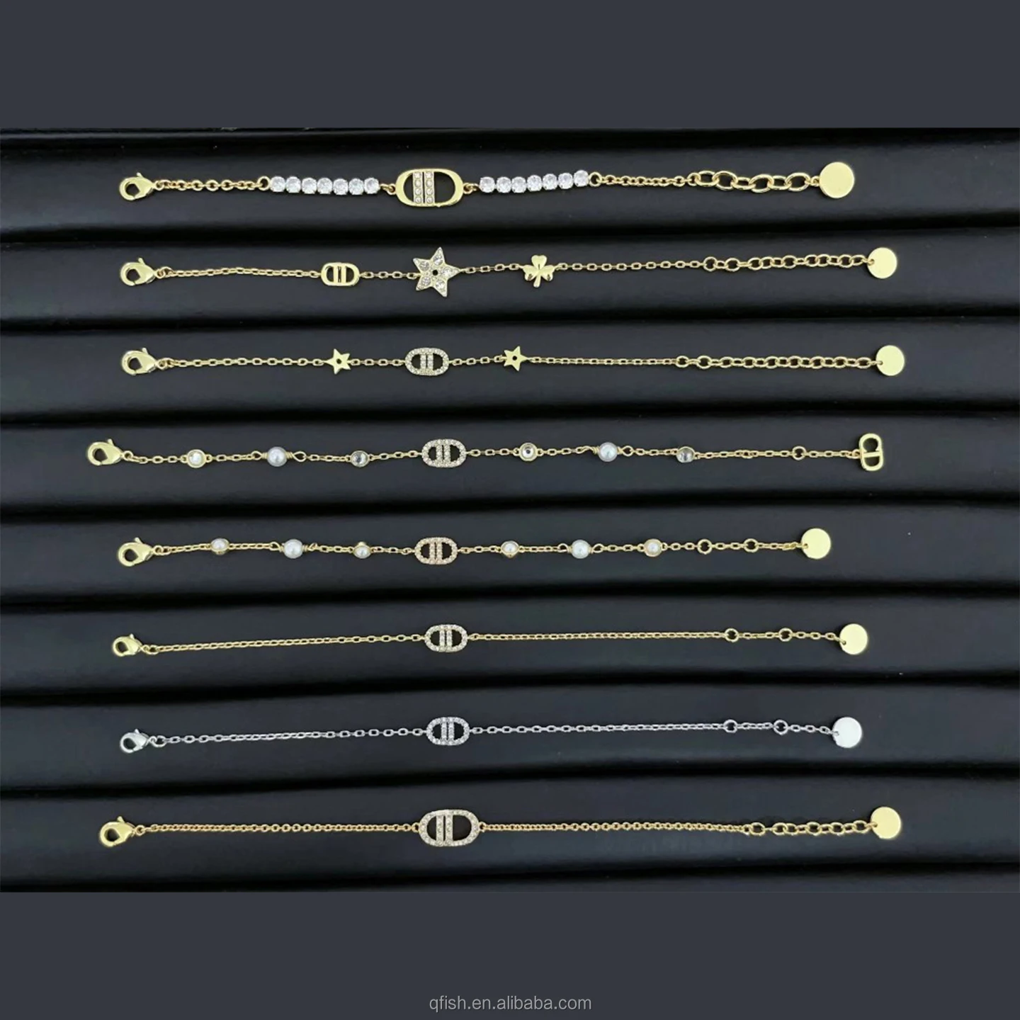 Luxury D Brand Non Tarnish Waterproof Women Charm Designer Bracelets Gold Plated Bracelets Femme