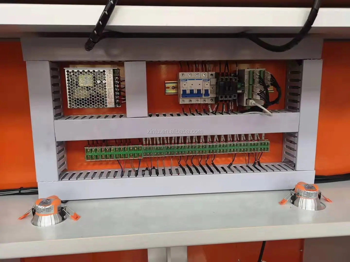 Automatic Powder Feeder Center in the Powder Coating Line System