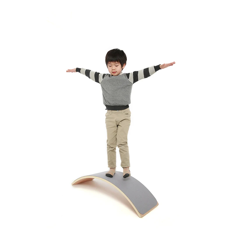 FUN 1 MOQ Wholesale montessori fitness surfing wood balance board wobble balance board for kids toy