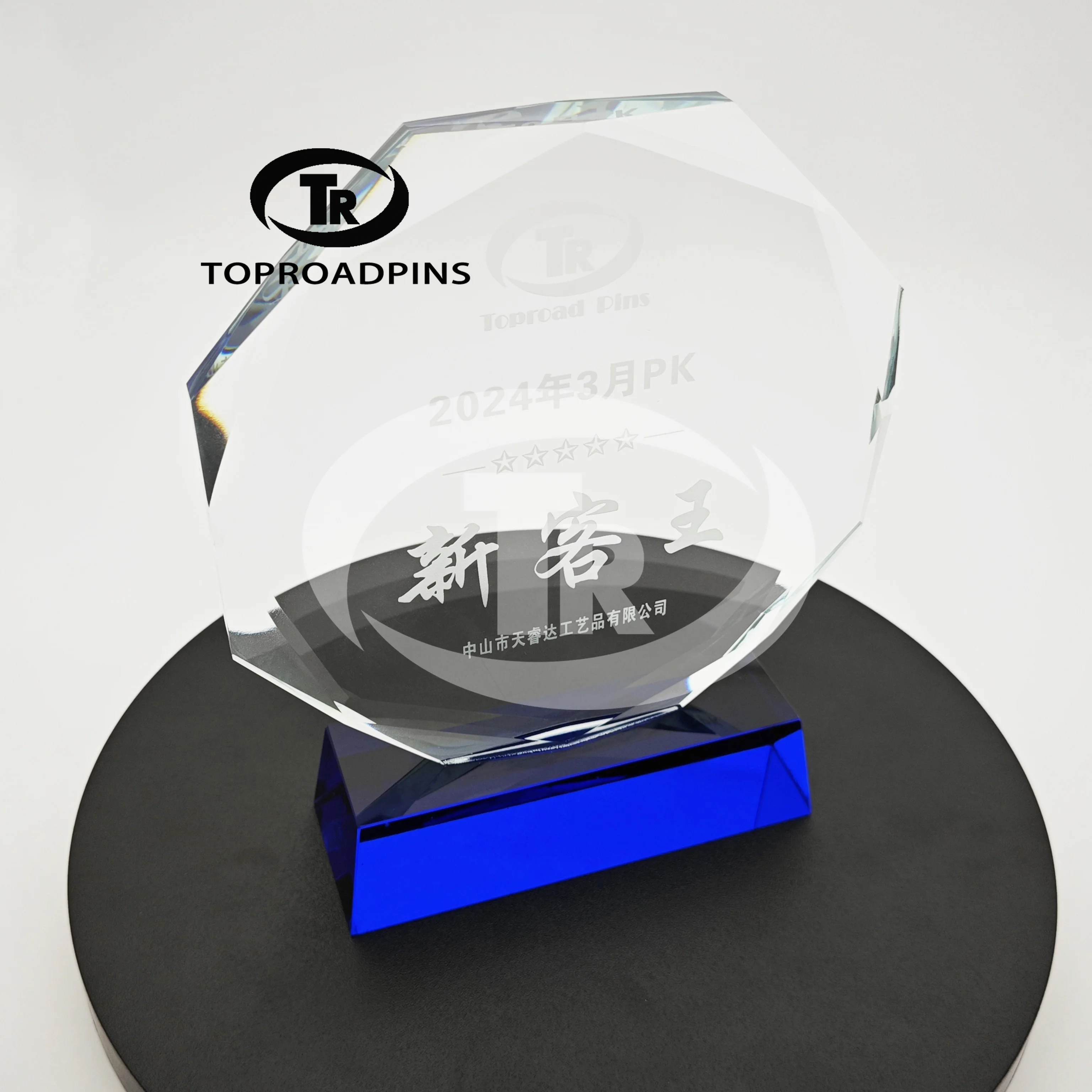 New Arrival Manufacturing Support Logo Eco Friendly Custom Shape Glass Trophy Crystal