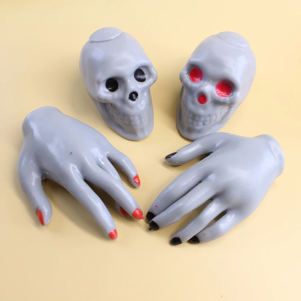 Hot Selling Stress relieving toys Bone Skeleton Hand Figurines Ornaments Best Gift For Halloween Party Decoration