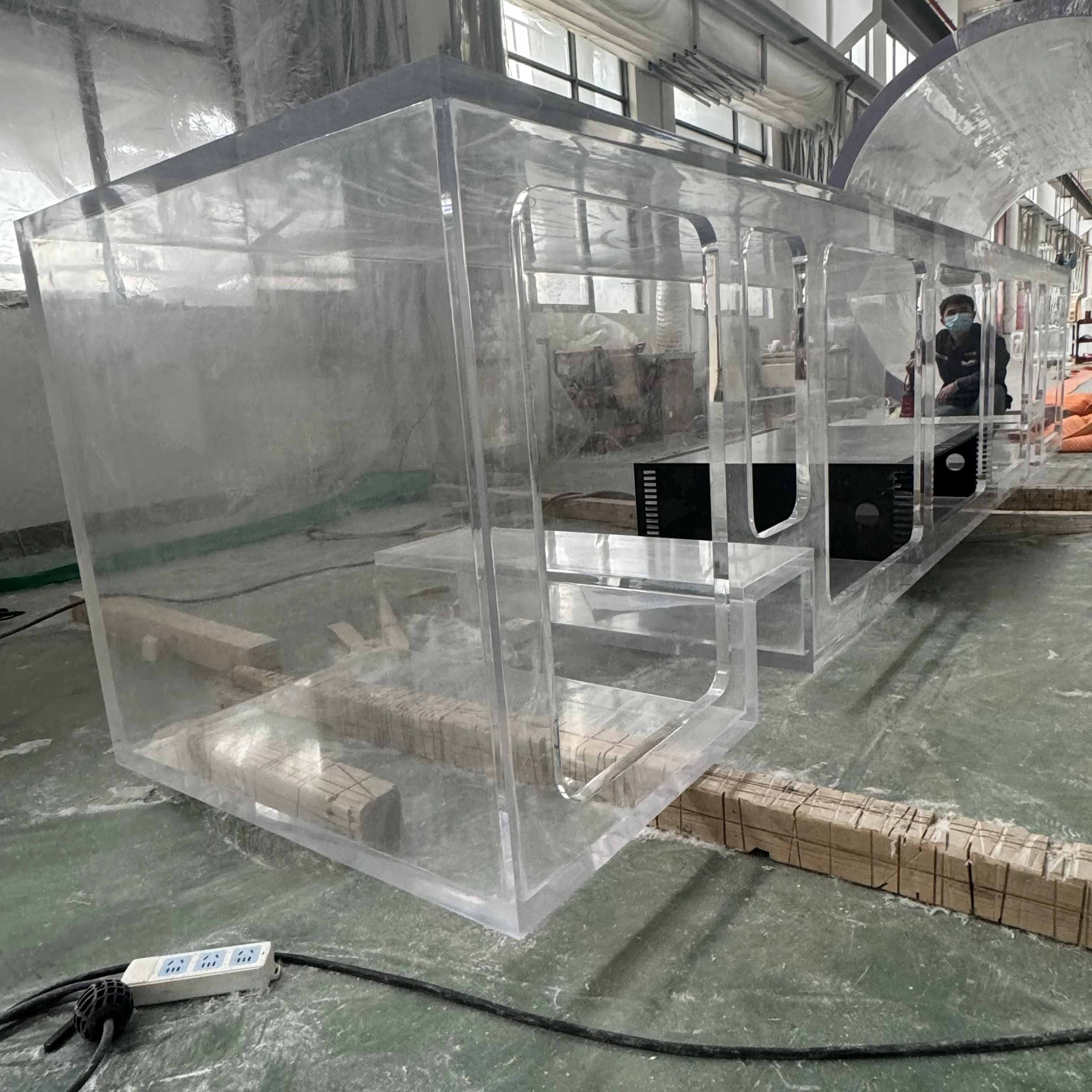 Good price custom size factory manufacture vertical fish tank acrylic aquarium for sale