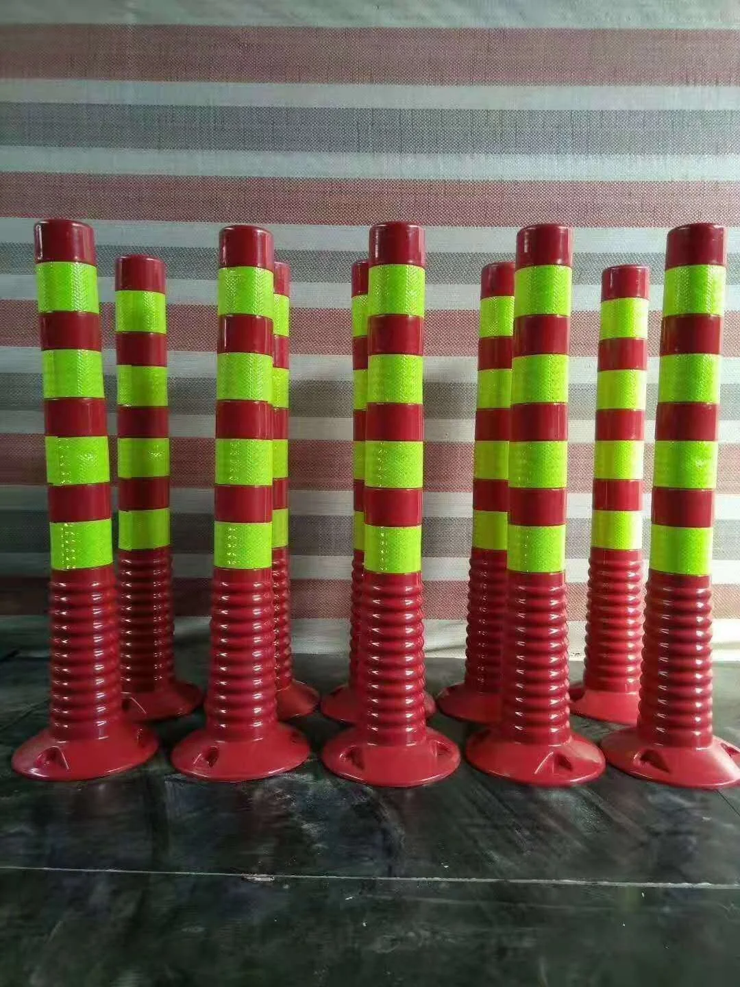 tumbler durable eva bollards 75cm pvc safety spring plastic rebound flexible traffic delineator marker warning post with base