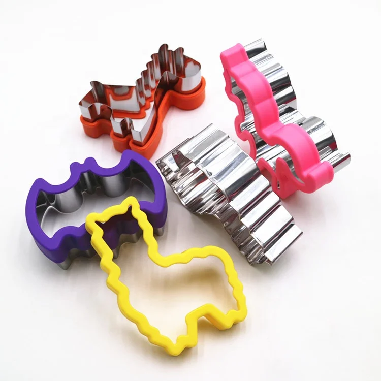 
Metal animal shaped Sandwich cutter for kids bread mold cookie stamp baking tools dinosaur bear unicorn shapes 