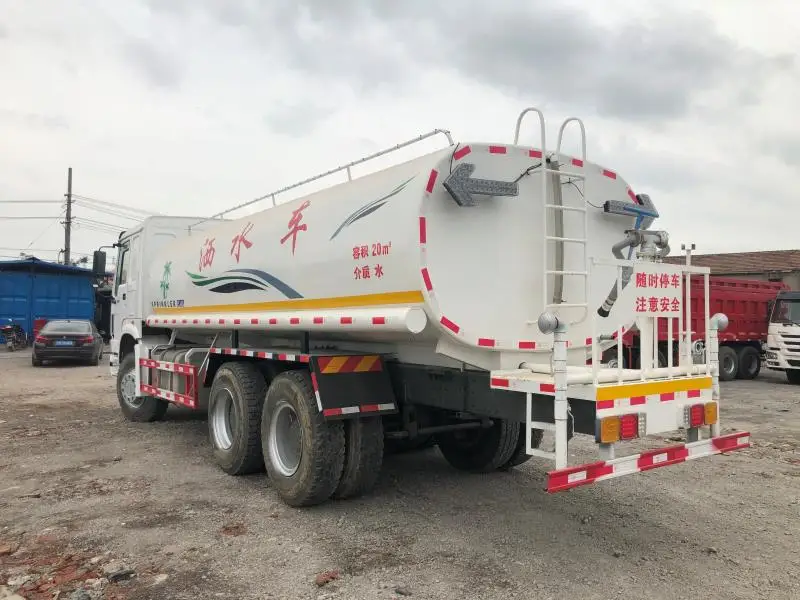 China brand Howo sinotruk Used water tank/water truck for sale