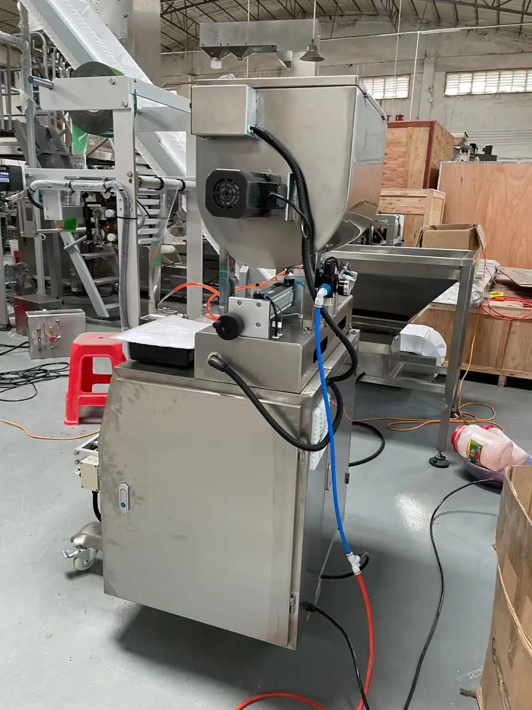 Full automatic packaging liquid soy sauce weight chili sauce pouch filling packing machine