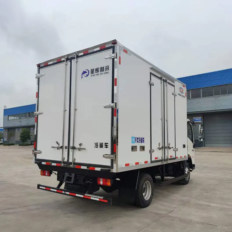 HOWO 4X2 Small Van Trucks-Refrigerator Truck   for Sale