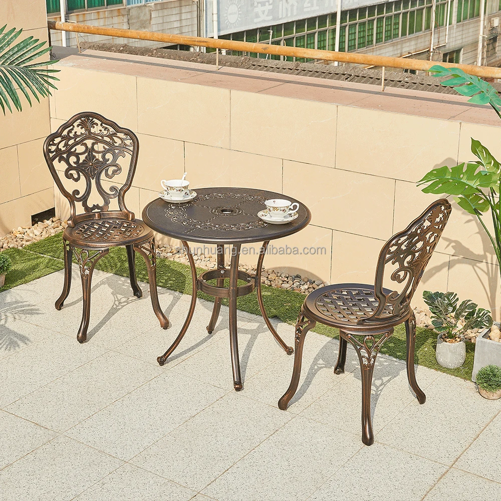 Newest design beautiful hotel garden furniture set metal dining set leisure end table