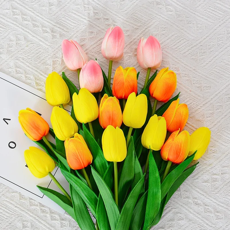 Wholesale Artificial Tulips Pu Material With Moisturizing Feel for Home Wedding Decoration Tulip Flowers