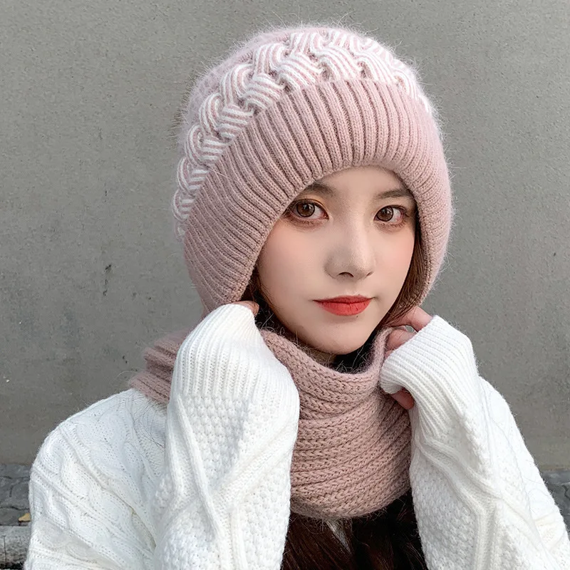 New Style Knitted Winter All-In-One Sports Ski Bean Double Twist Pattern Fashion Hairball Hat