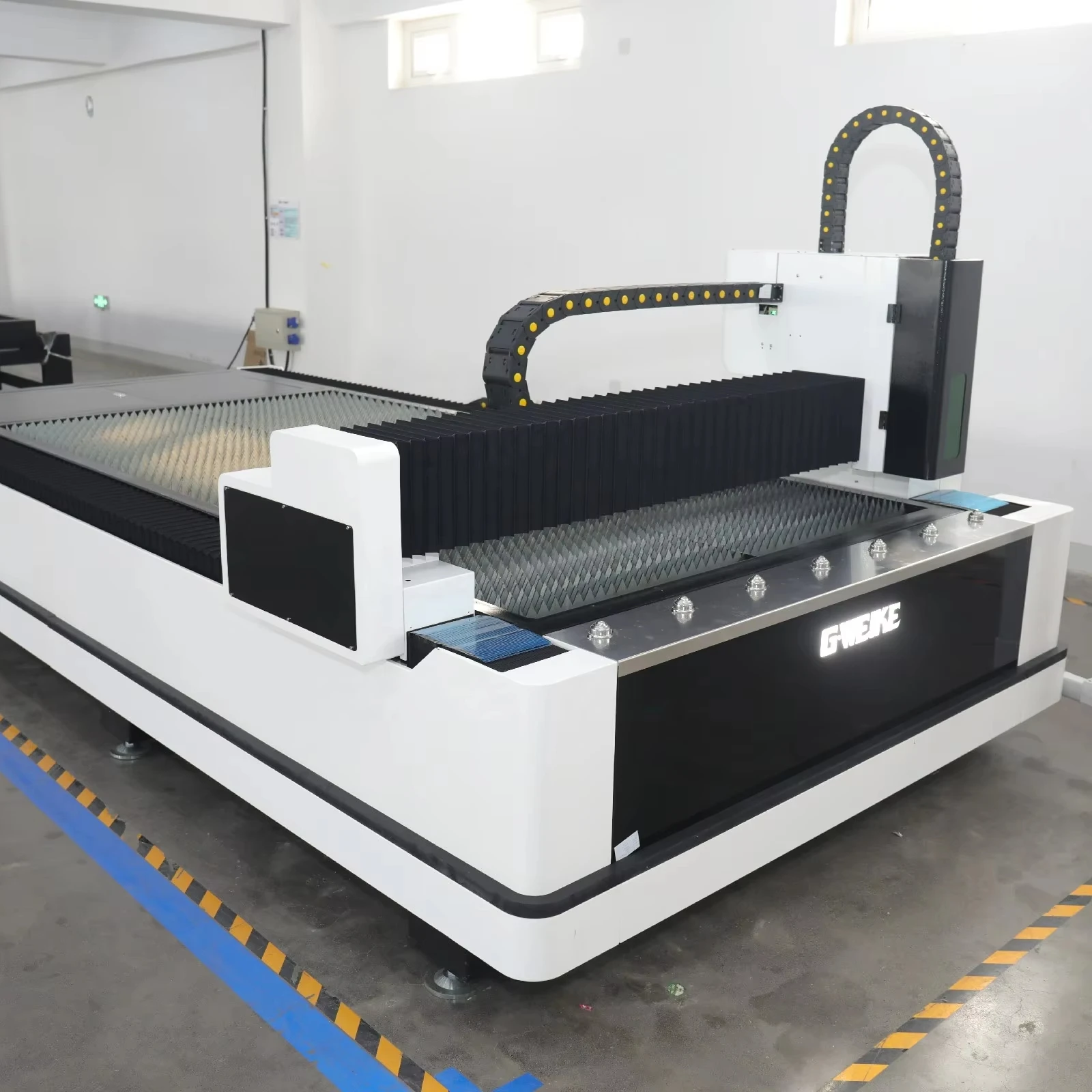 GWEIKE LF3015E 1000w 1500w 2000w 3000W iron stainless steel carbon steel aluminum brass sheet fiber laser cutting machines