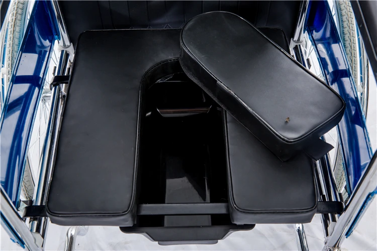 Folding Detachable Stable Hand Manual Operation Hand Brake Commode Wheelchair for Patients
