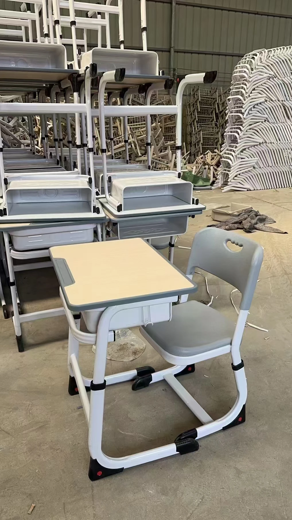 Factory Wholesale Educational Furniture Double Bench Student Desk Chair Set Steel Frame Wood Plastic Metal Carton School Modern