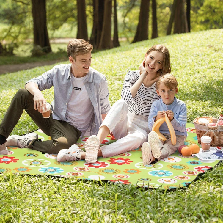 Portable Bohemian Style Custom Printed Fleece Plaid travel picnic blanket Large Folding 100% Polyester waterproof picnic blanket