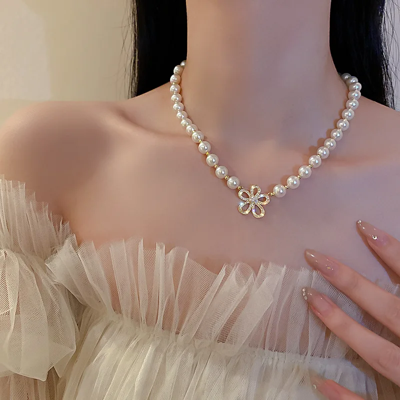  Elegant Pearl Daisy Choker Necklace For Women Flower Pendant Beads Neck Short Chain Female Summer Boho Jewelry