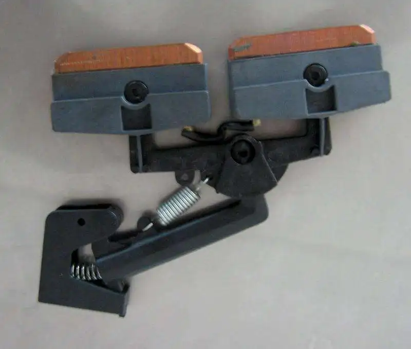 New Trends Current Collector For Crane Hoist Conductor Bar System