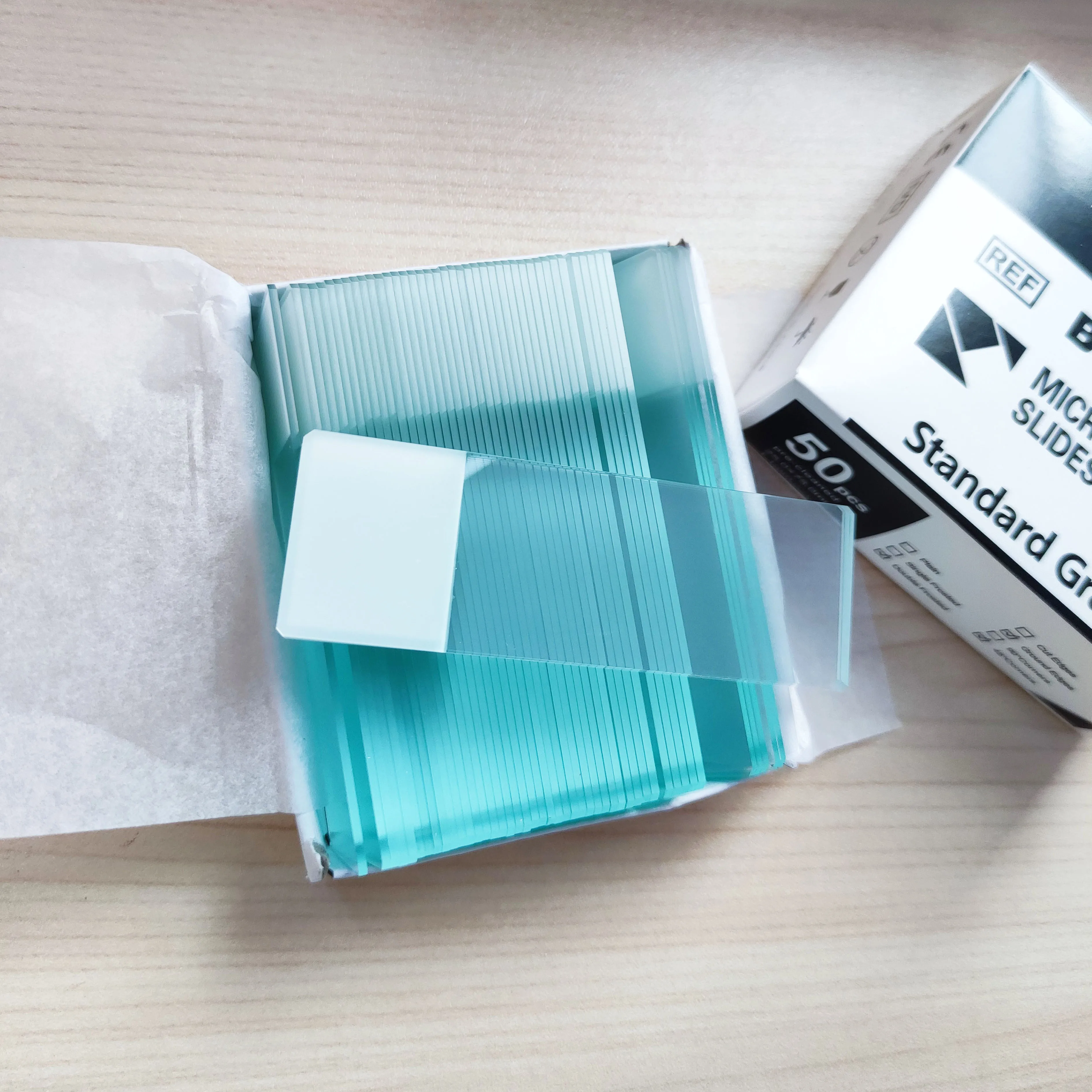 Лидер продаж, высококачественные медицинские микроскопы, одобренные CE ISO