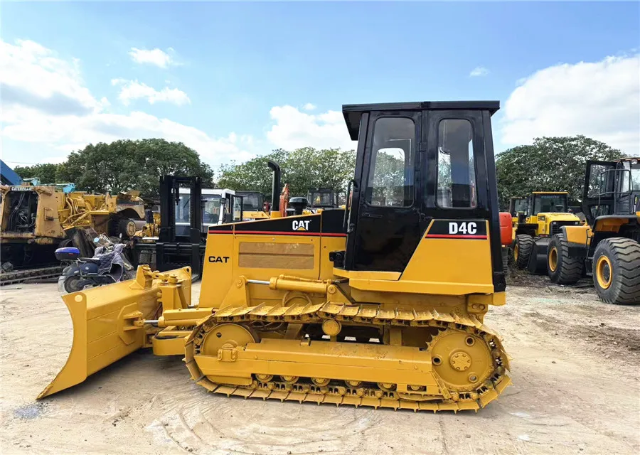 Used Caterpillar Small Bulldozer Cat D4C D5C D4 D5 Bulldozer Good Condition Original Bulldozer Cheap Price For Sale