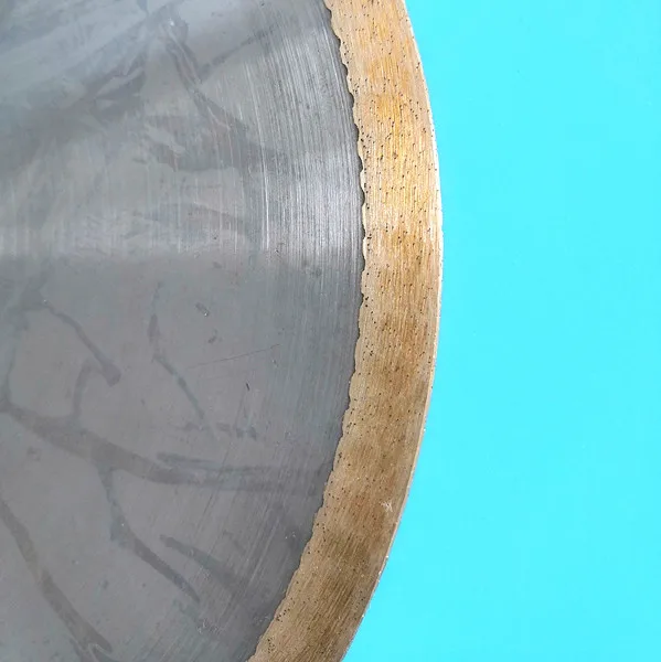 Sintered diamond saw blade for cobalt sintered stone