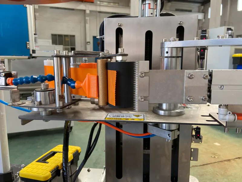 Factory direct sales cold chain e-commerce delivery tape winding machine tape automatic sealing foam box sealing machine