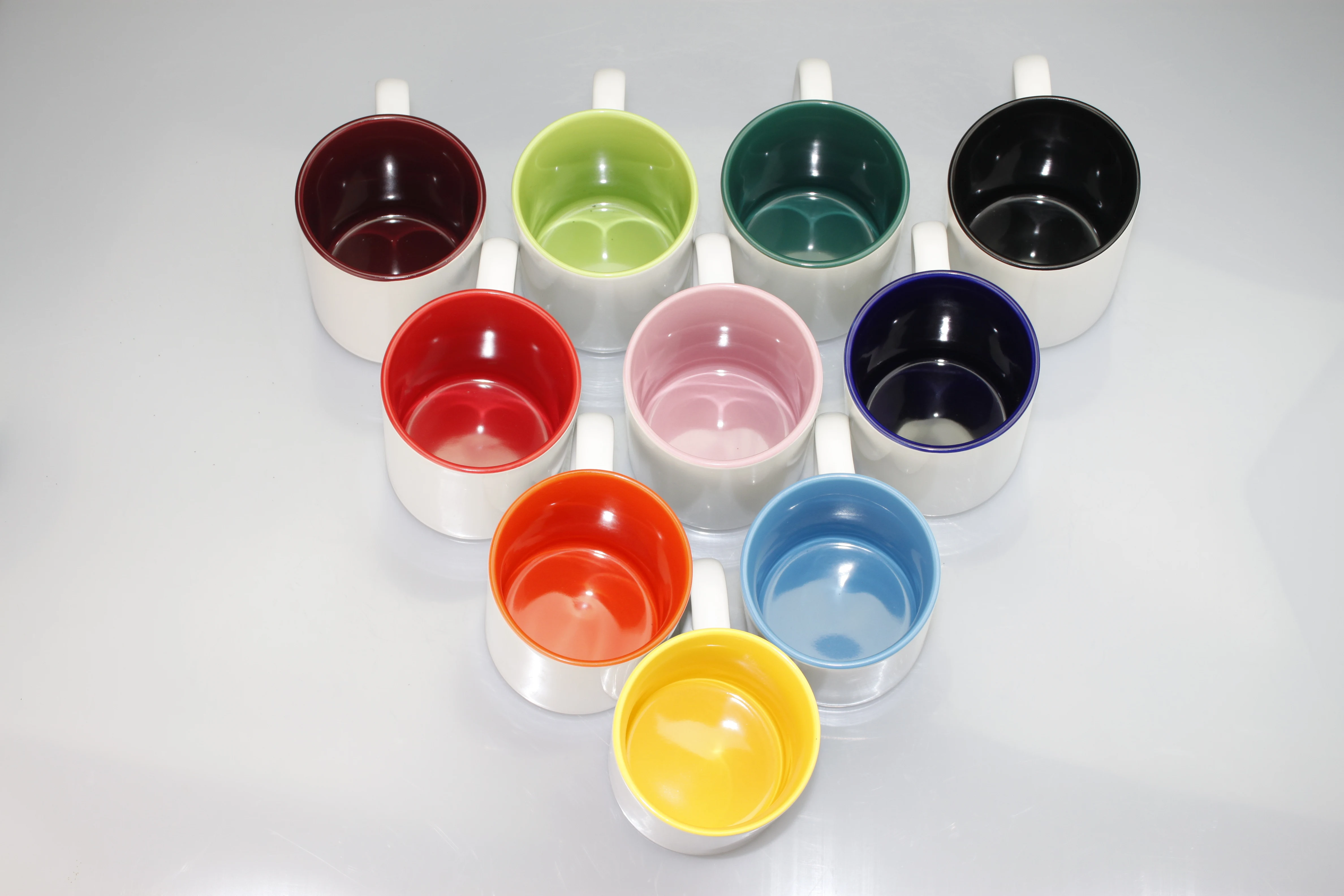 
Whole sale 330ml Ceramic Sublimation Coated Mugs Inner Colorful 11oz Custom Logo Pattern Photo Accepted Plain Mug Supplier 