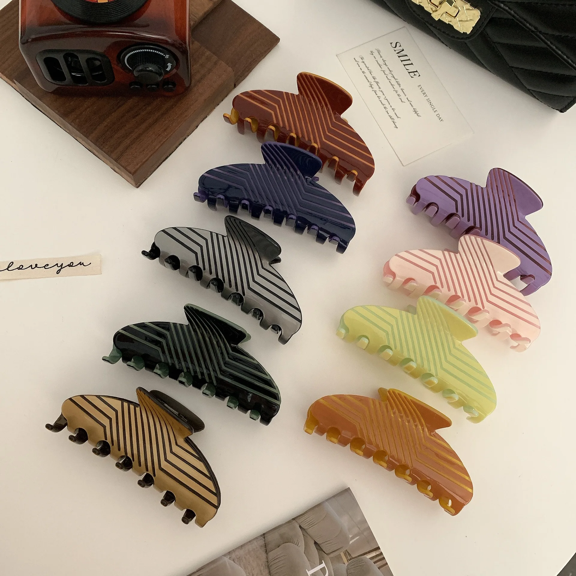 GIRLIZE New Design High Quality 10.5cm Mix Color Transparent Checkered Stripe Acetate Large Hair Claw Clip For Thick  Hair