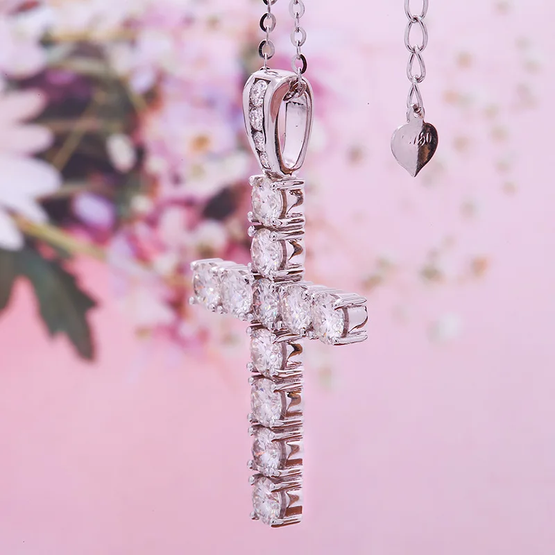 Classic Popular Design 18k White Gold High Quality Round Diamond Moissanite Jewellery Round Cross Pendants For Followers