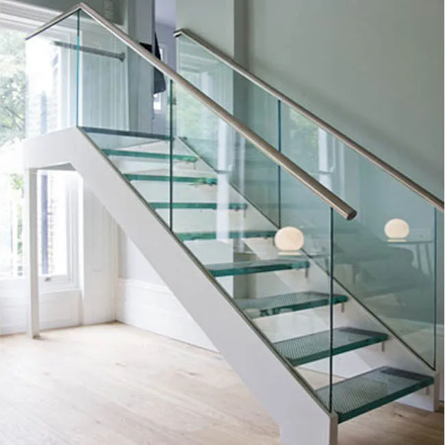 Luxury double stringer glass stairs with laminated glass step