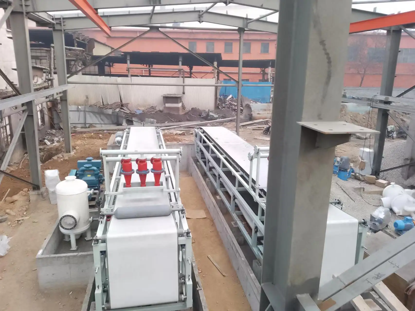 Horizontal rubber vacuum filter press for solid liquid separation of mine sludge industry