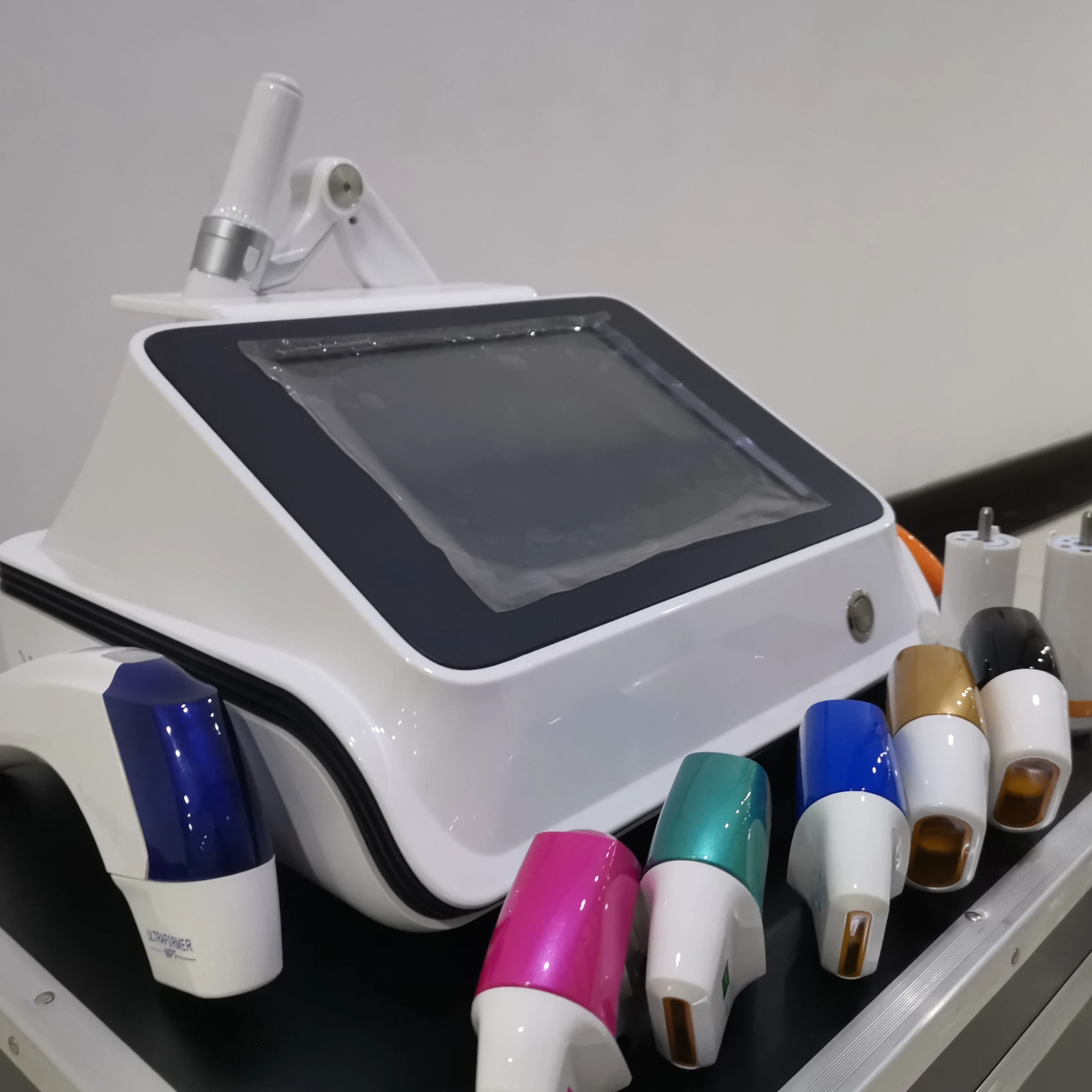 2024 Newest Facial Lifting Device RF Facial Lifting and Rejuvenation Device New Technology Desktop Unique Products for Daily Use