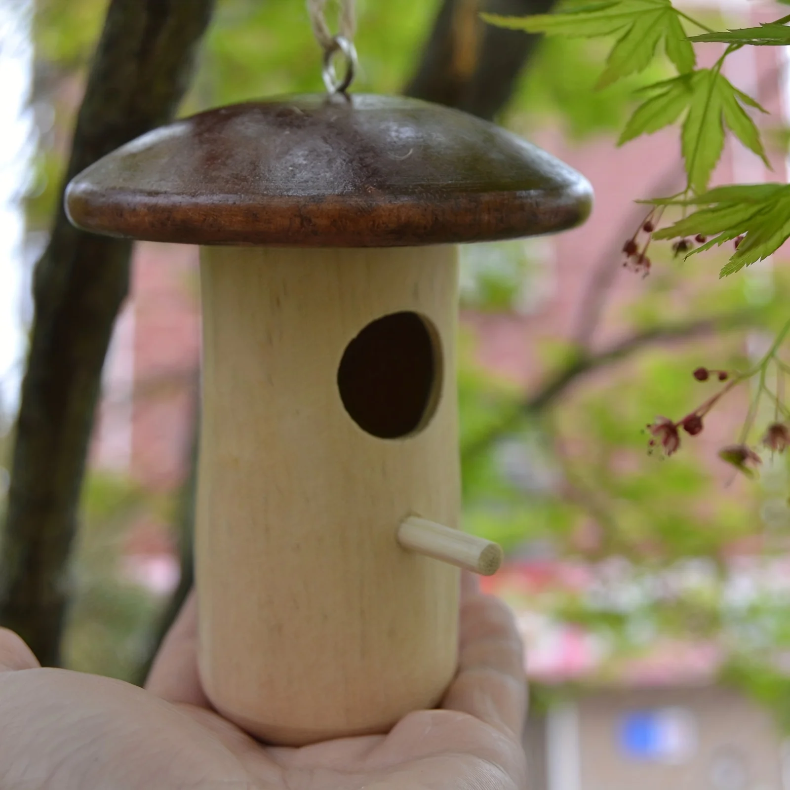 Fengzhi Factory Creative Garden Decoration Mini Wooden Hummingbird House Bird Feeder Beautiful Outdoor Hanging Craft made Pine