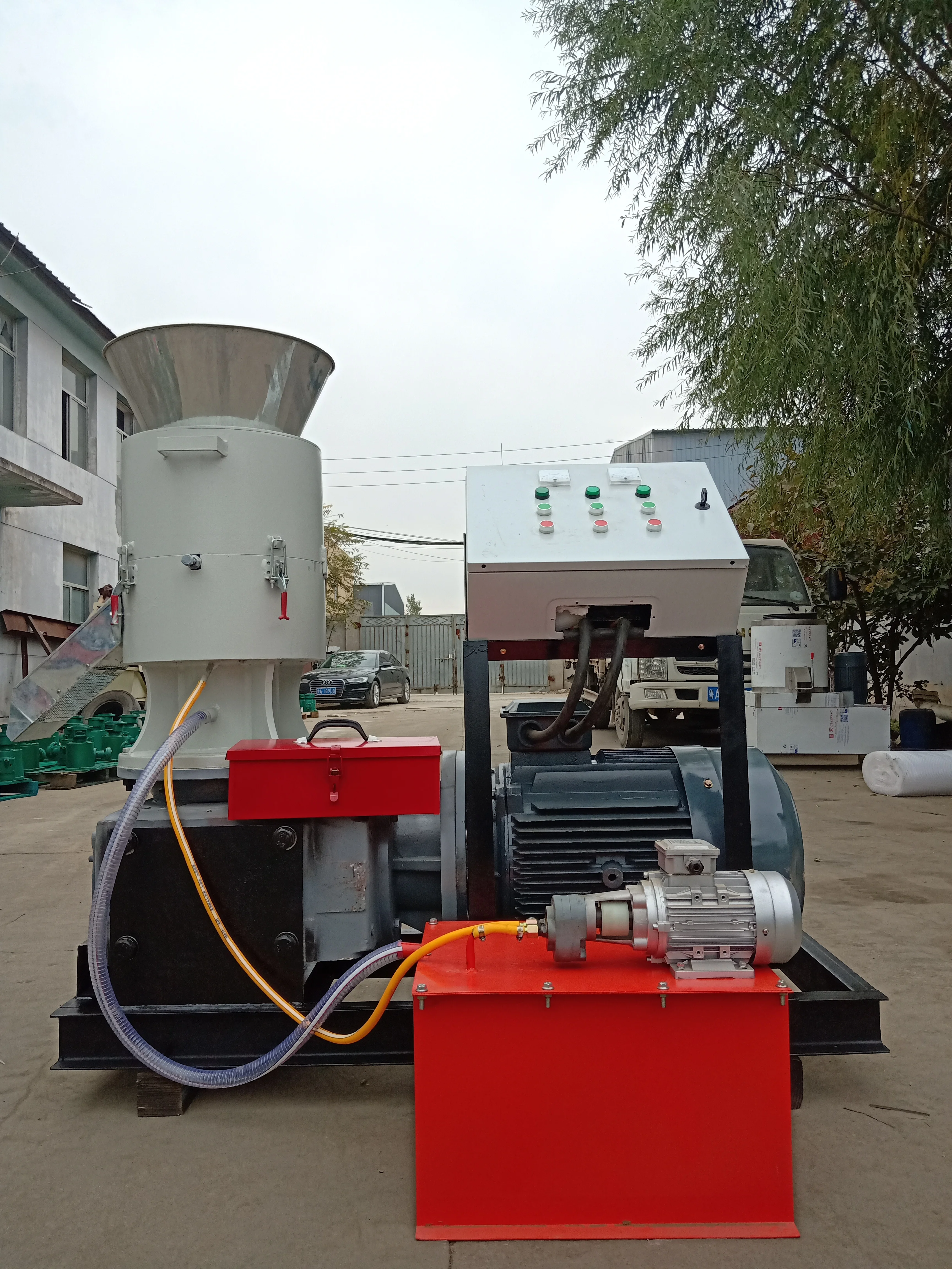 Дешевая машина для обработки корма для птицы, 2,5 мм, 3 мм, 4 мм, 5 мм, 220 В/380 В, машина для гранулирования корма для животных с шлифовальным диском