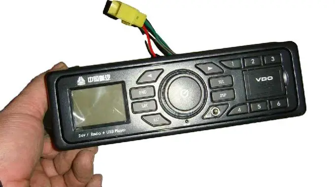 Cassette player assembly with MP5 (left car)&RADIO WG9918780001 Applicable to SINOTRUK T7&A7 parts