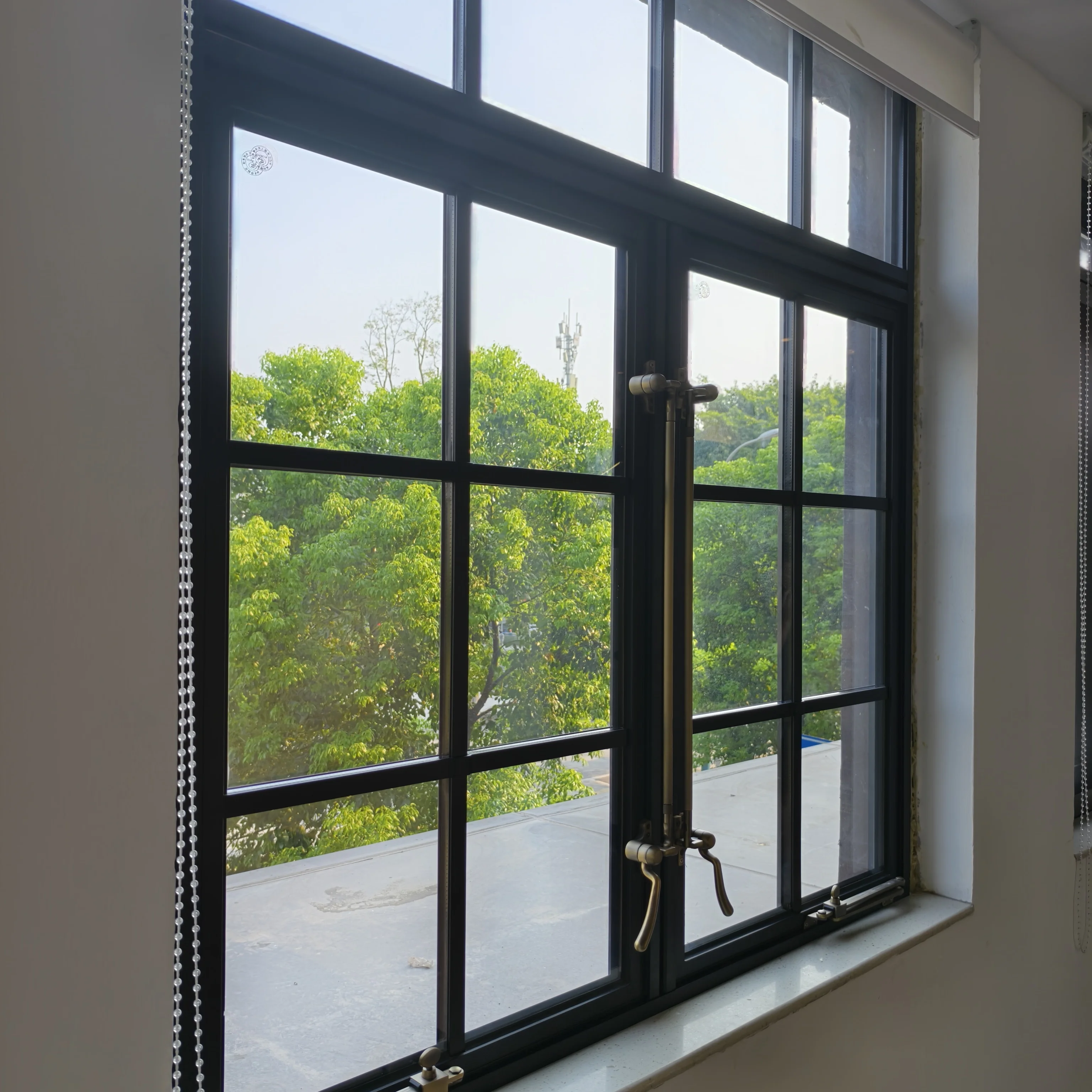 Handmade Retro Style French Design Glass Casement Windows Modern Swing Open Style Tempered Glass Bedroom Villas Houses Offices