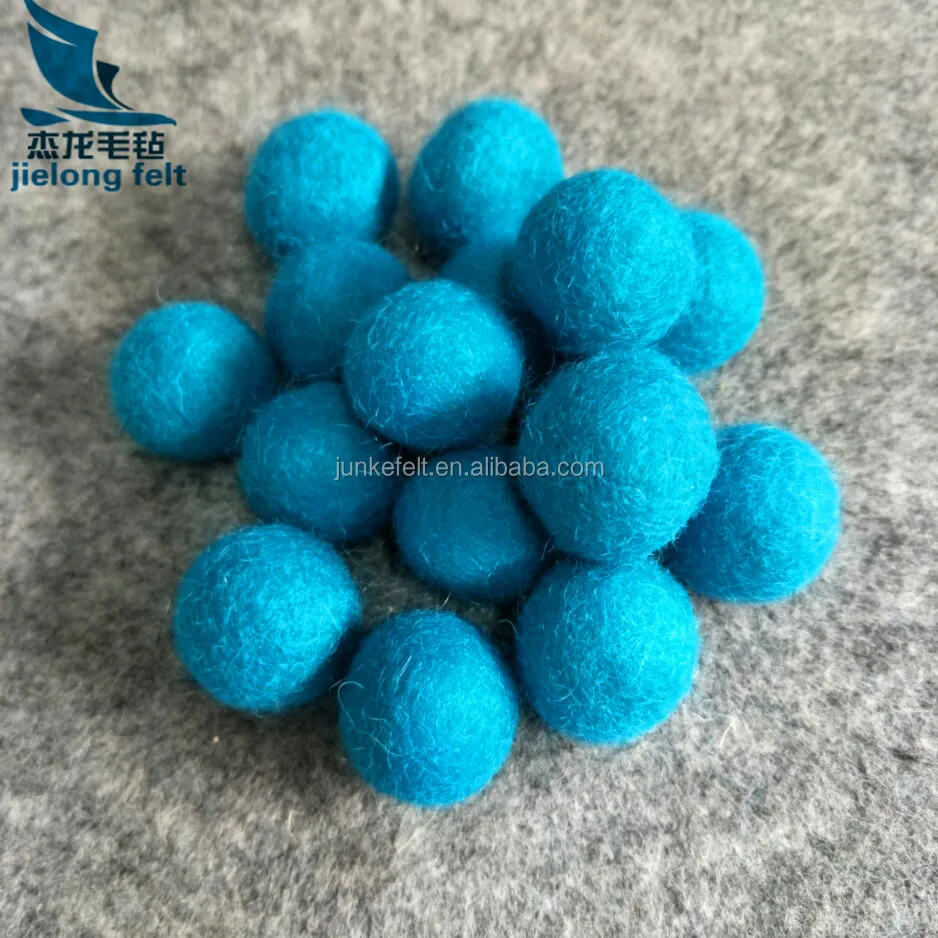 hot products 2022 trending colorful wool felt balls 2cm 3cm 4cm decorative balls home