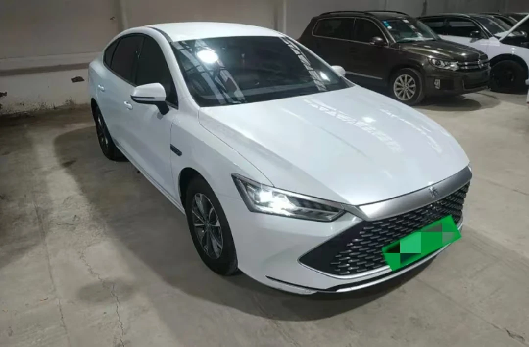 Used New Energy Vehicles BYD Qin PLUS 2023 Champion Edition DM-i 55KM leading model