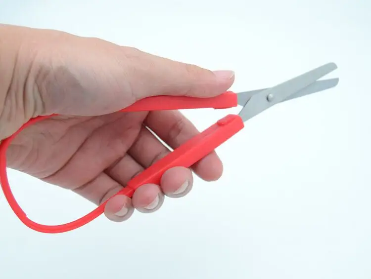  Детские Пружинные легко захватывающие петли ручки ножницы с пластиковой ручкой