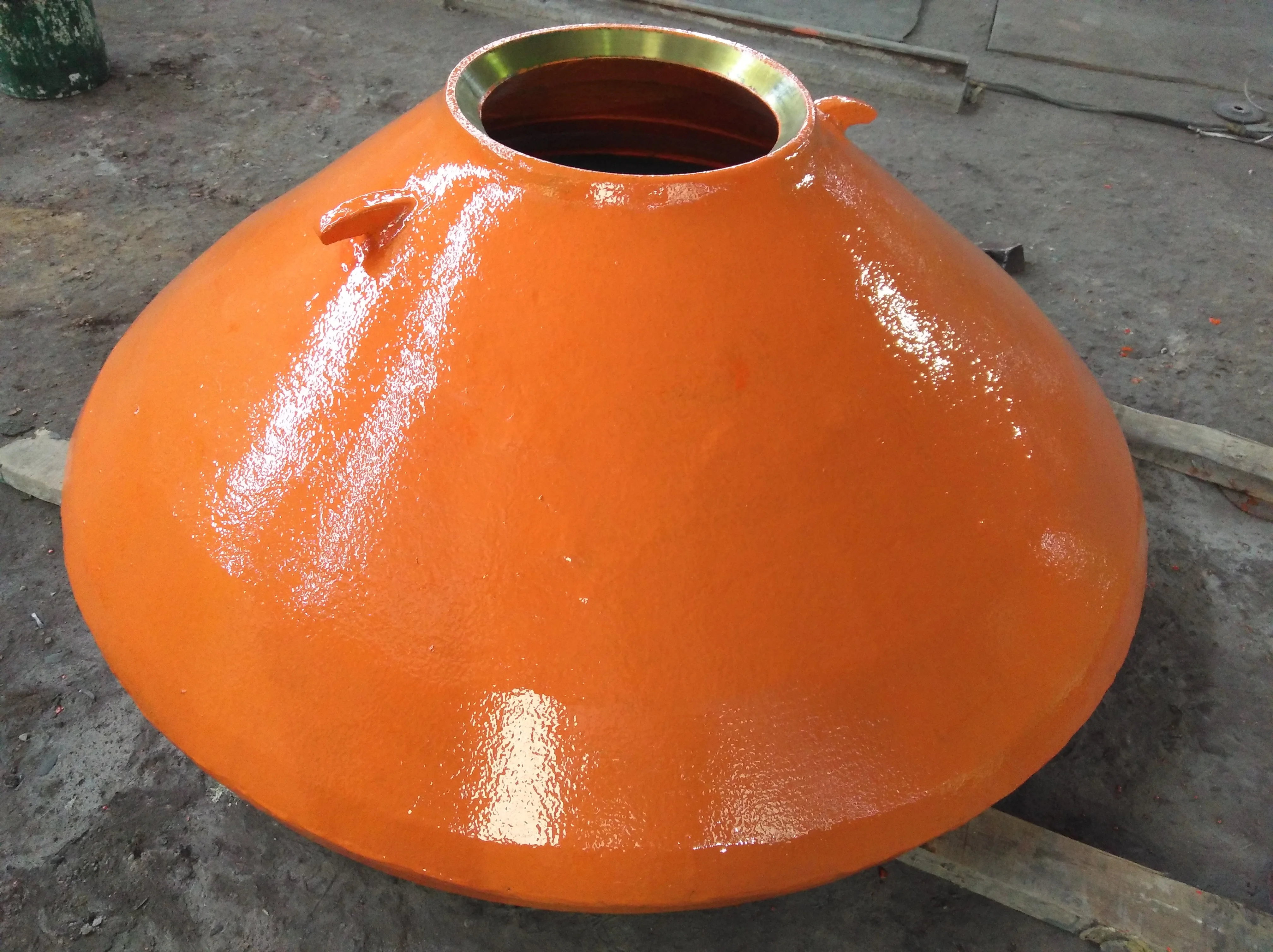 ZhiXin Mining Machine Parts Cone Crusher Liner Mantle Concave for Ore Mining