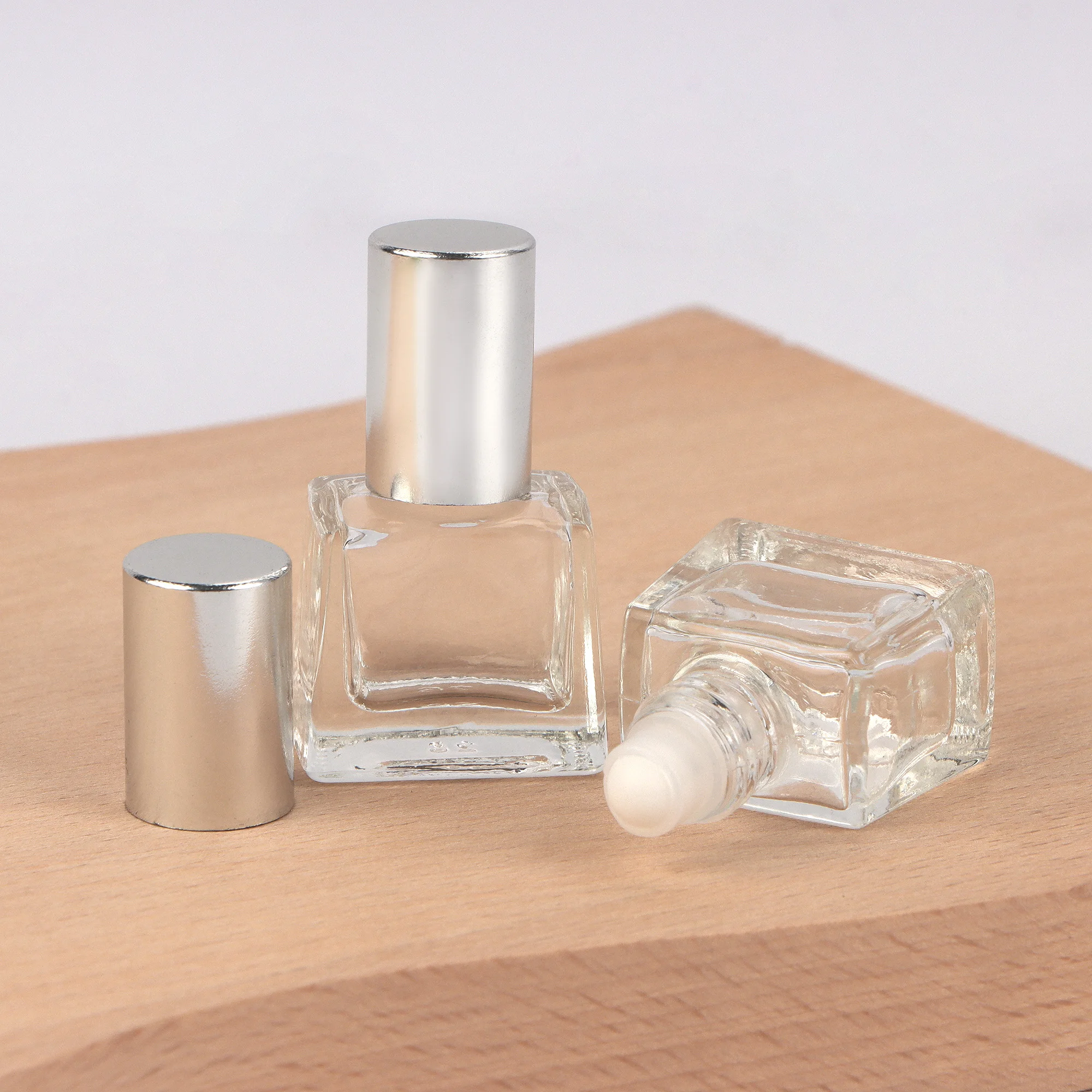 3Ml 4Ml 5Ml 6Ml 10Ml 15Ml 20Ml 30Ml Clear Roll on Glass Bottles With Steel Ball Perfume Roller for Cosmetic Packaging