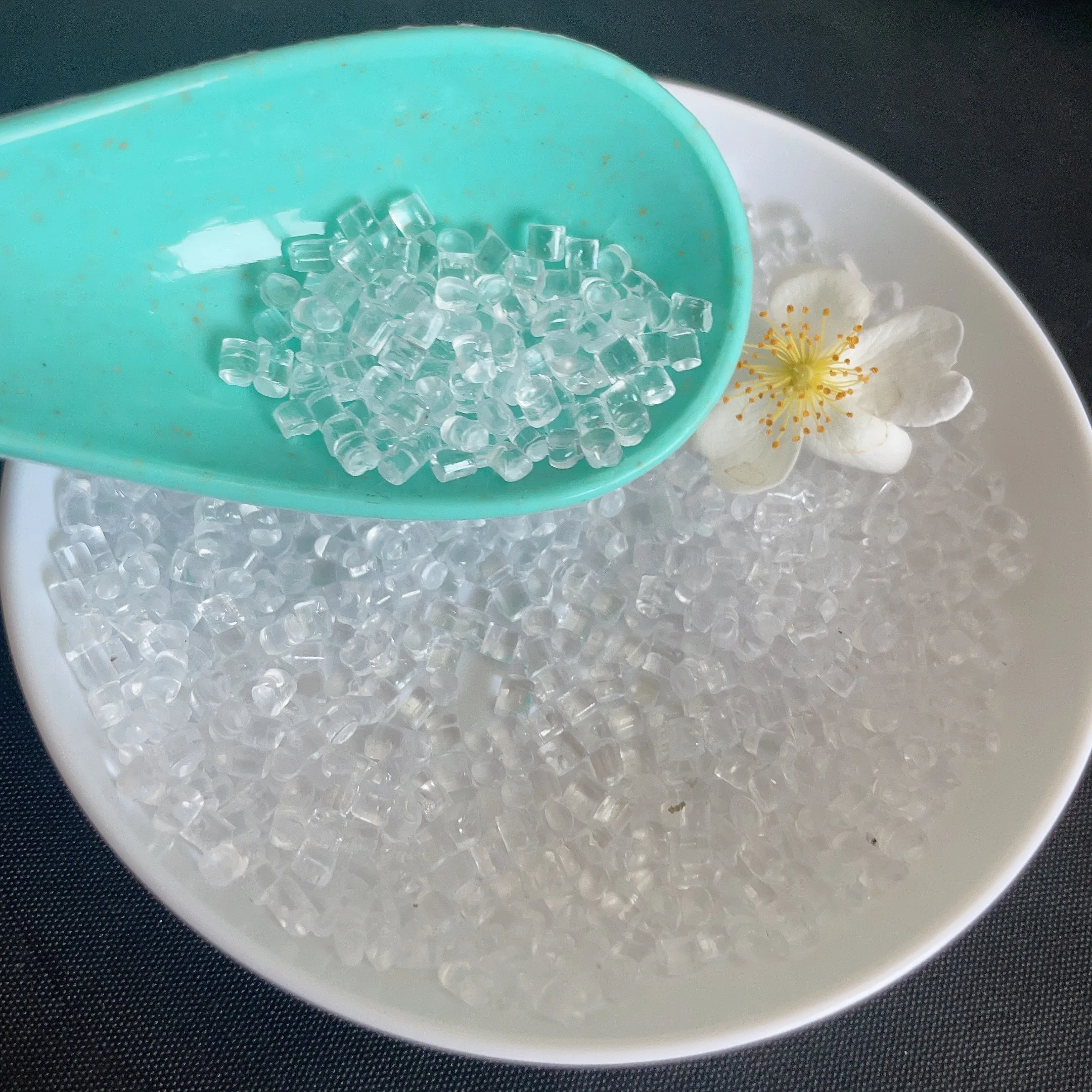 Extrusion Grade PC-1100 Easy to demold plastic resin grain PC raw material factory price