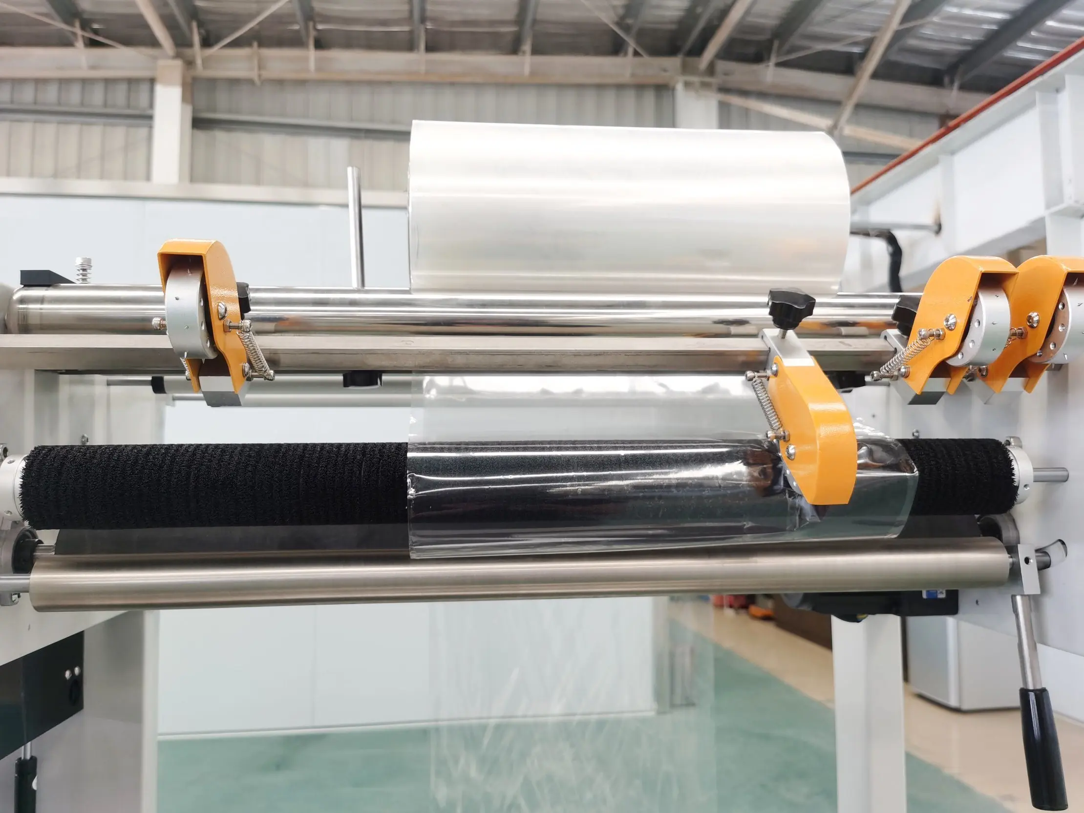 Automatic Egg Tray Box Book Perfume L Sealer Shrink Tunnel Wrapping Packaging Machine