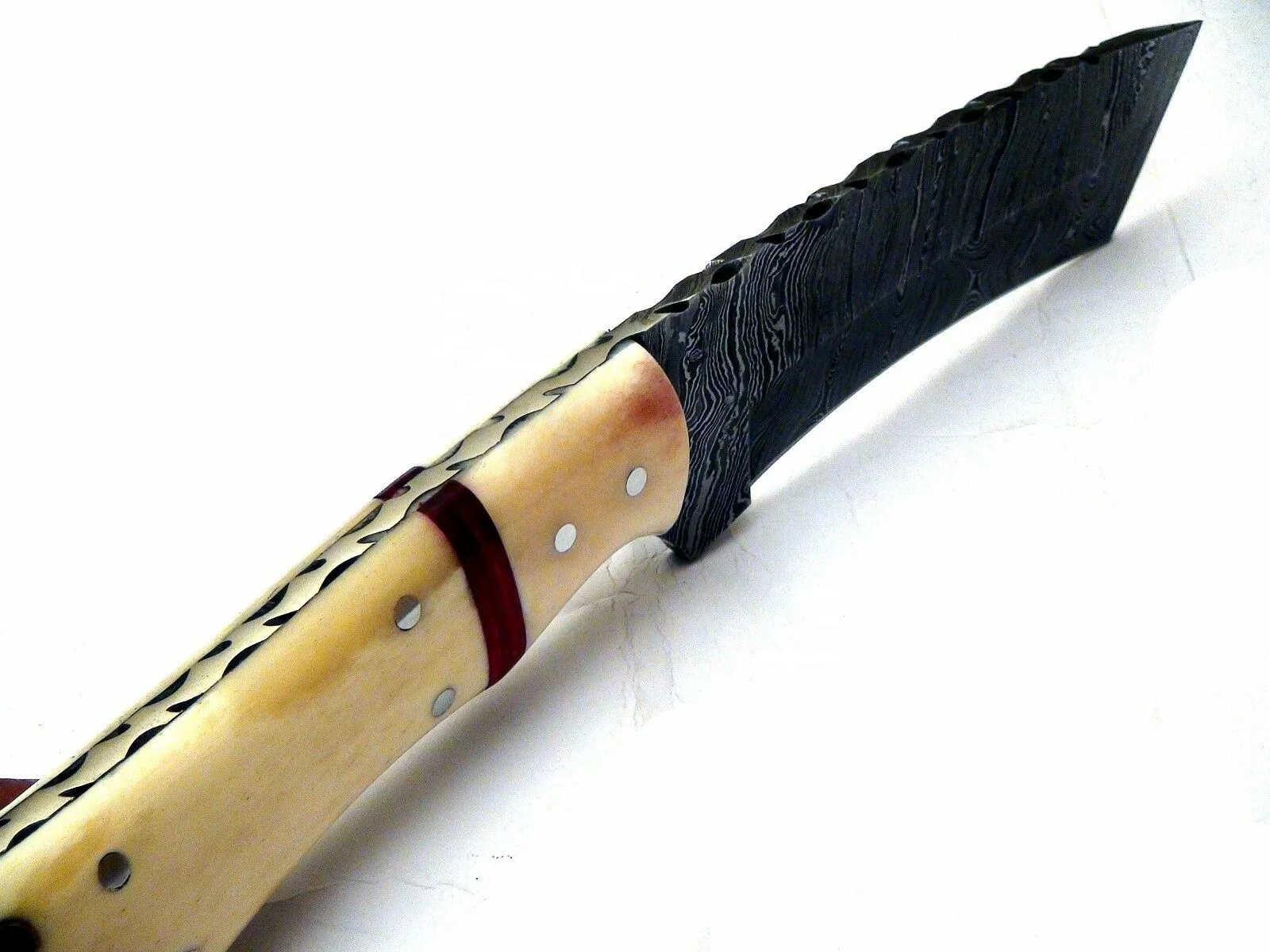 Beautiful Sizzco Handmade Damascus Steel Fixed Blade Hunting Camping Skinner Tanto Knife Handle Camel Bone with Brass Clip