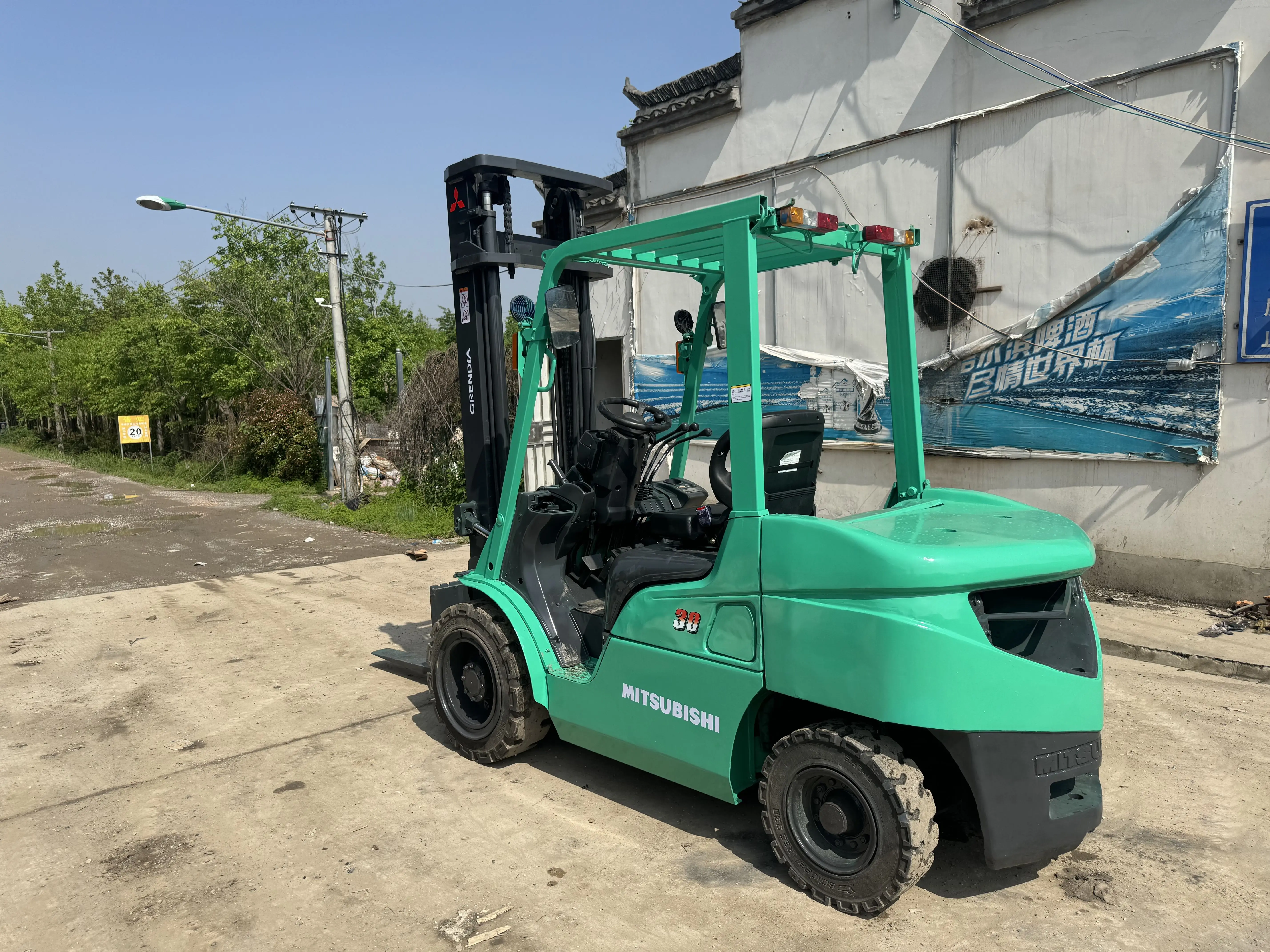 Japanese Mitsubishi 30t Diesel Forklift Mitsubishi Forklift 30ton Used FD300 Manual Hydraulic Forklift