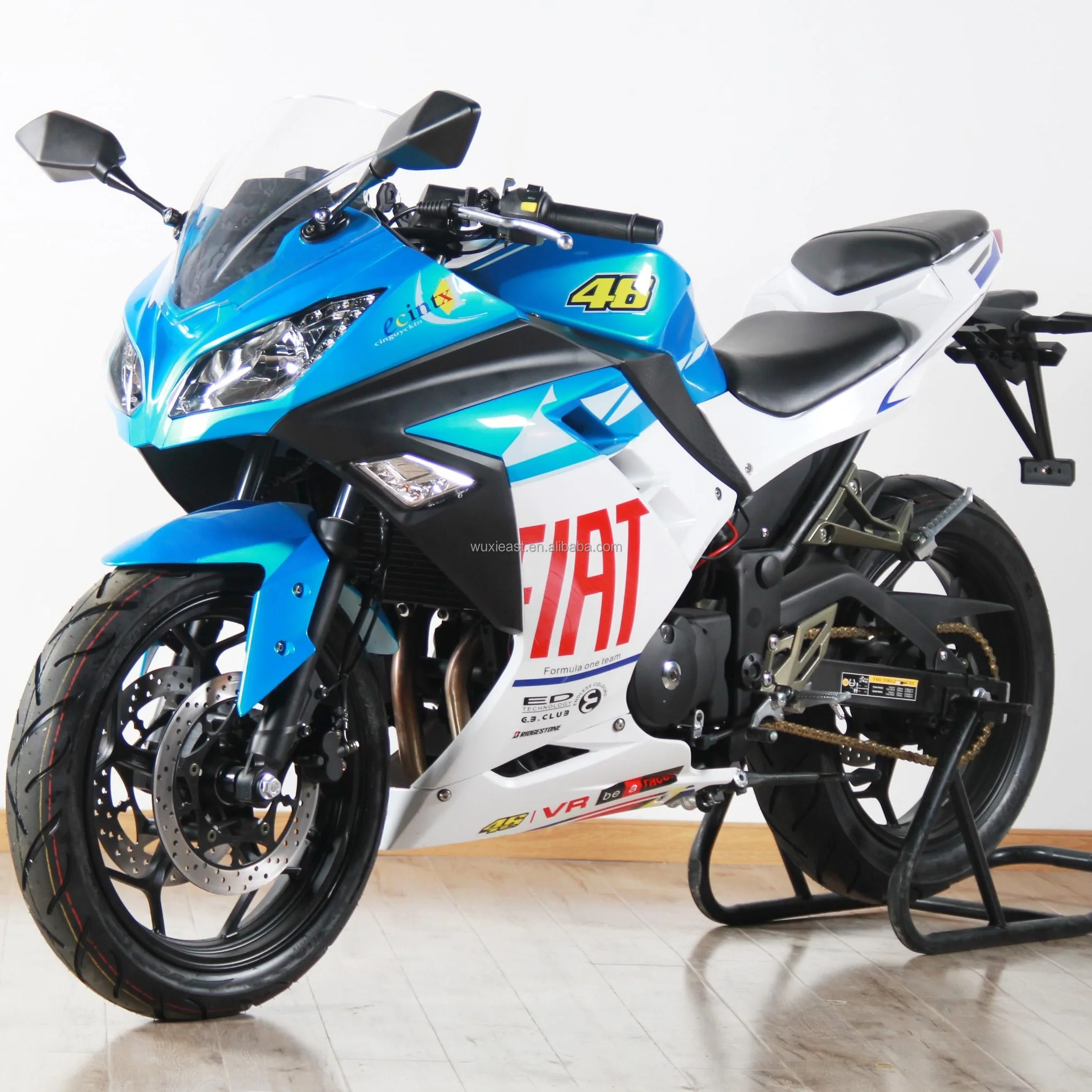 Brand New 2000W Racing Electric Scooter Good Quality Adult Motorcycles with 72V Lithium Battery EEC Certificate V6 Model