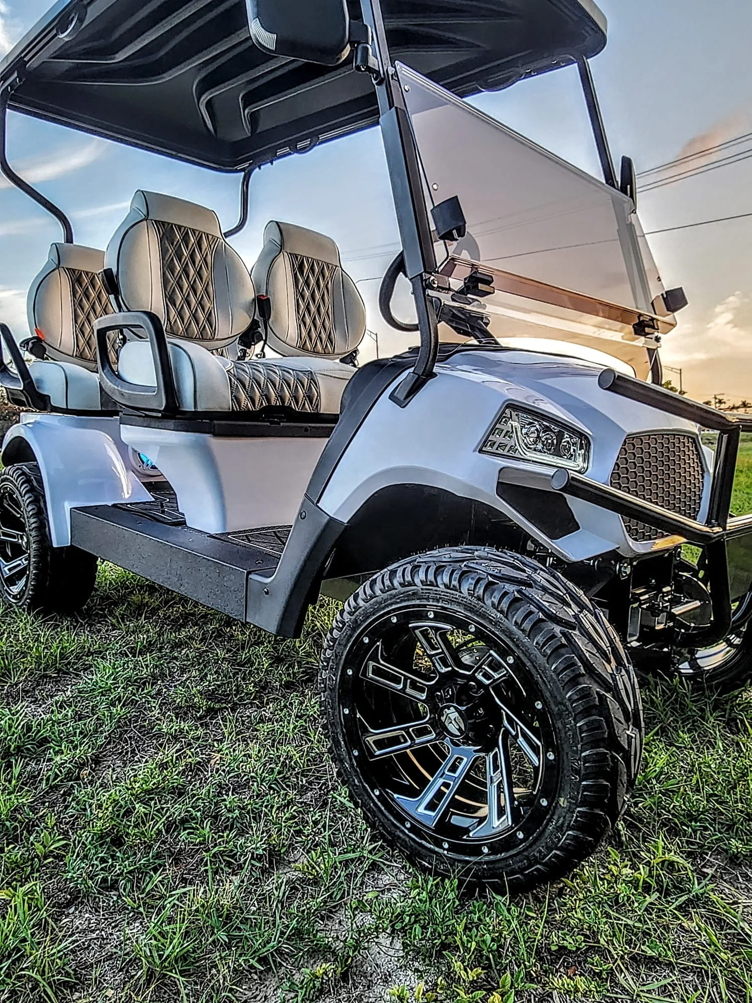 Professional Manufacture Vehicle 4 Seats 48V Lithium Battery 5KW Motor Mini Club Carts Vintage Golf Electric Car